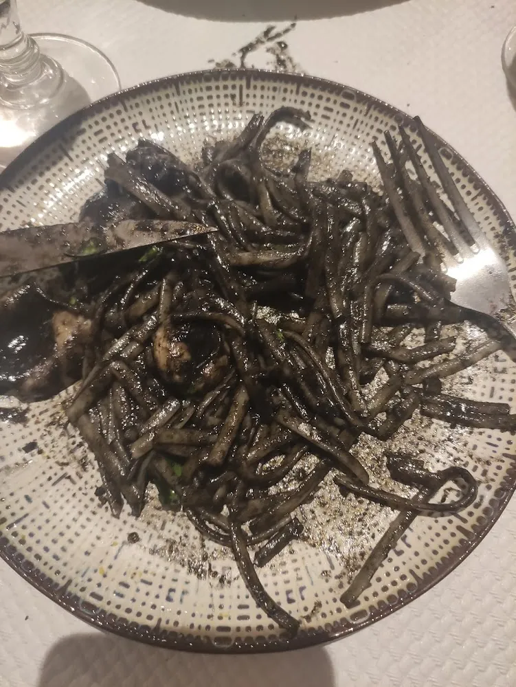 Linguine À L'encre de Seiche